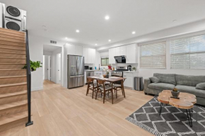 Modern 5BR Home with Parking Near LA Attractions #4